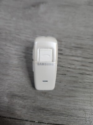 #ad Samsung Bluetooth Earpiece WEP200 w Headset Charging Case NO CHARGE AS IS $9.00