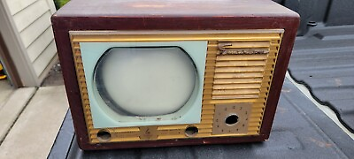 #ad Vintage 1940#x27;s Emerson Model 639 7quot; Table Top TV in Mahogany Cabinet $250.00